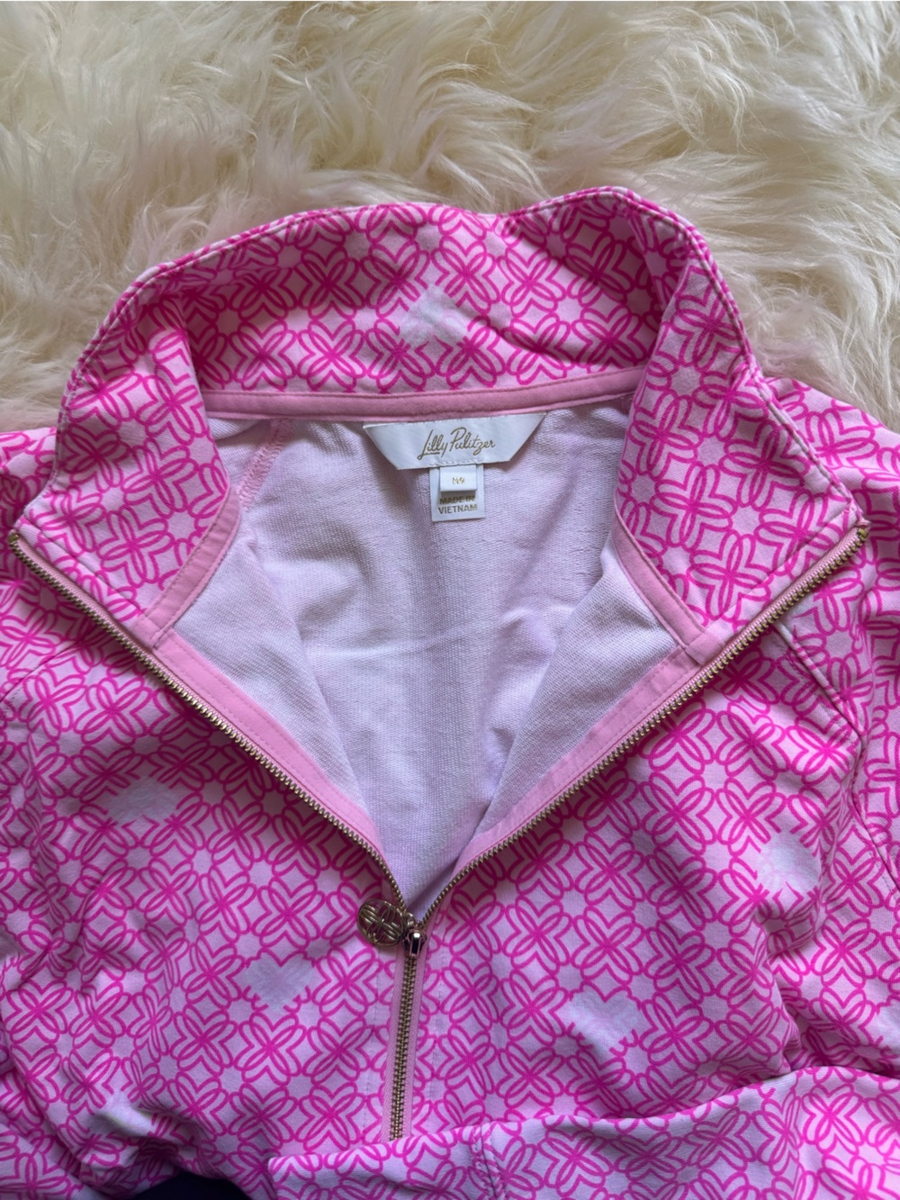 Lilly Pulitzer UPF 50+ Skipper Popover - pink geo pattern - LUXLETIC fabric - Picture 3 of 4